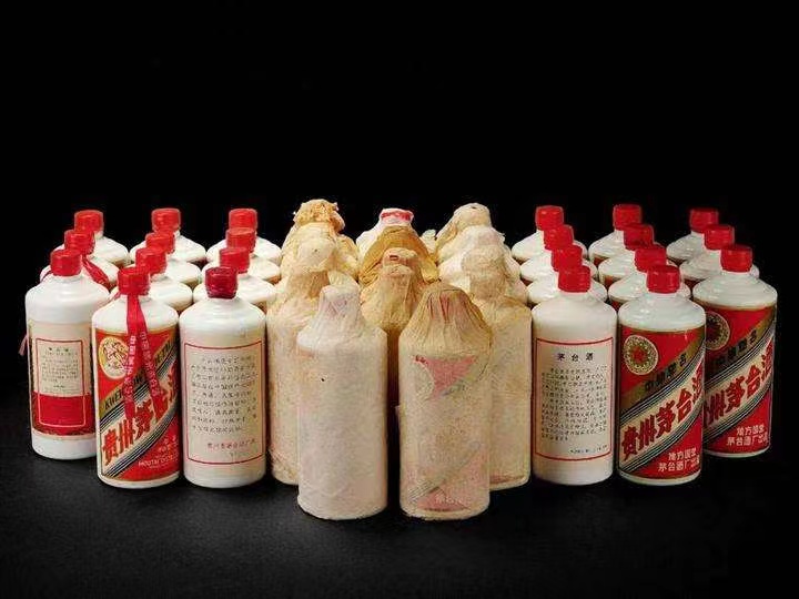 砚山日照岚山回收酒价格哪里回收(附近上门回收茅台酒）?